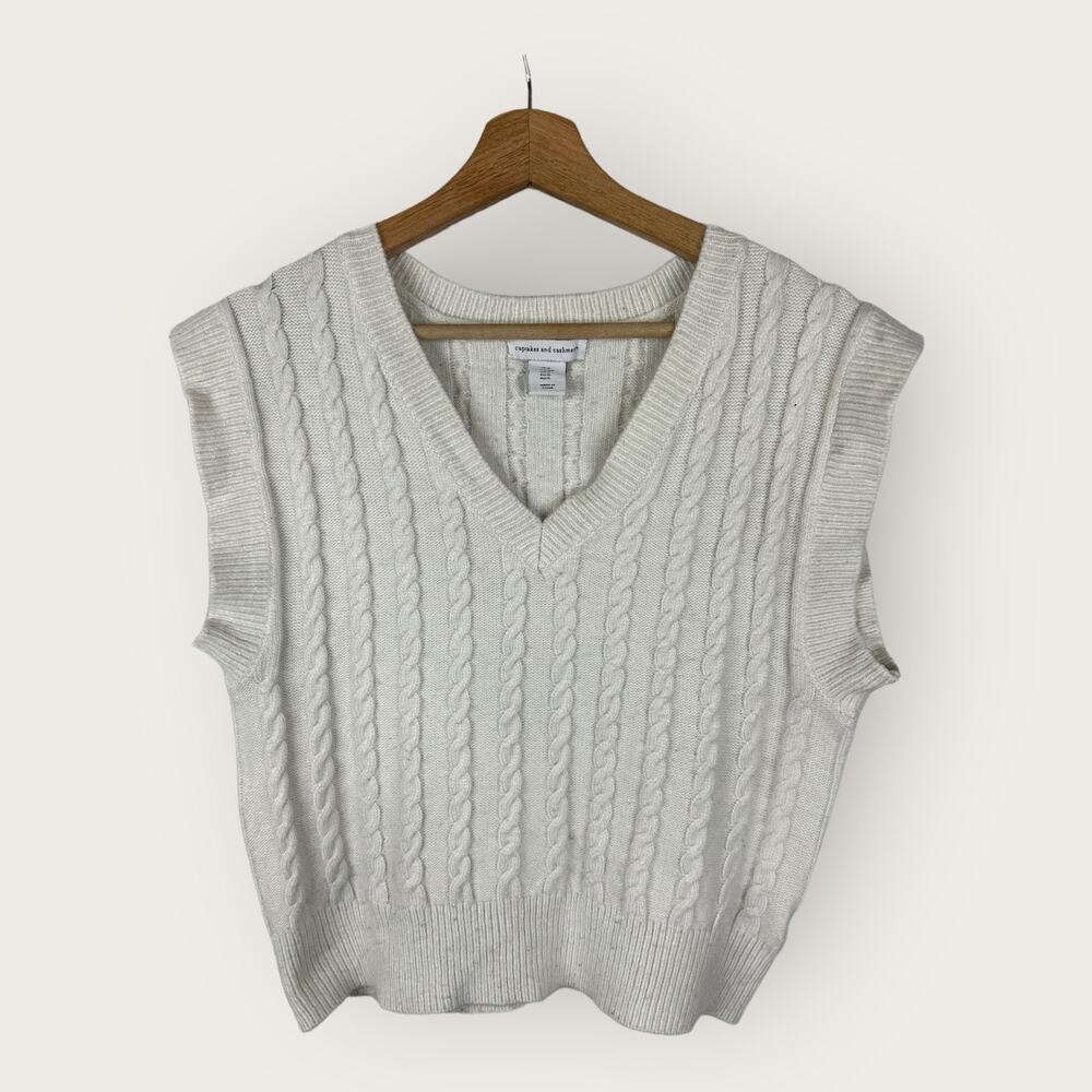 Cupcakes & Cashmere Womens size Small Cable Knit Sweater Vest Oversized Cream - Picture 1 of 8
